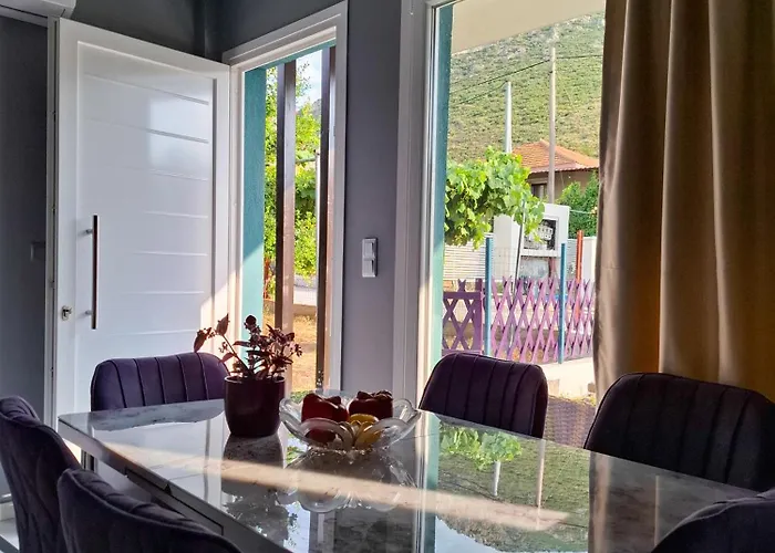 Villa Marigold